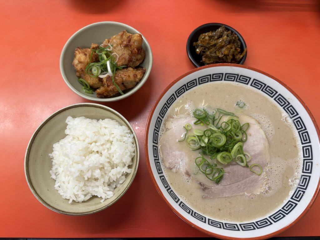 3月　とんとん　唐揚げ定食